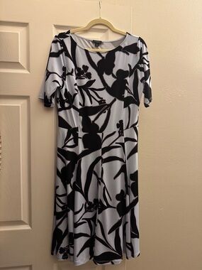 Ann Taylor Black and White Floral Midi Dress